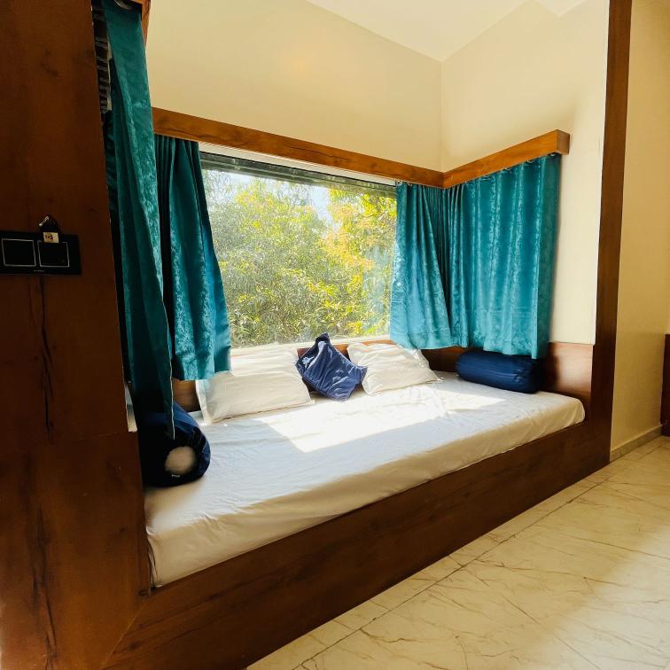 images/Rooms/pr-6.jpg